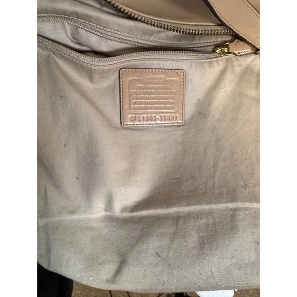 Coach Legacy Courtney Tan Leather Hobo Shoulder Bag with Turnlock Pocket - Picture 10 of 11